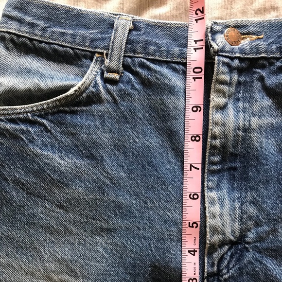 ⚡️Vintage⚡️RUSTLER ⚡️ High Waist Denim Shorts - Picture 4 of 7